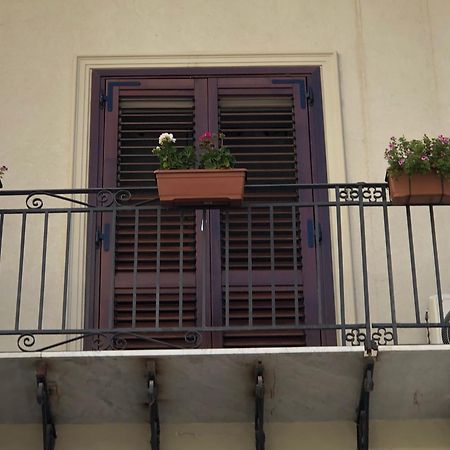 Reginella B&B Палермо Екстериор снимка