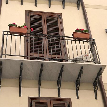 Reginella B&B Палермо Екстериор снимка